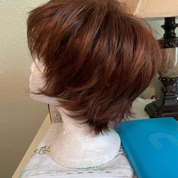 Wigs - Picture 3 of 6
